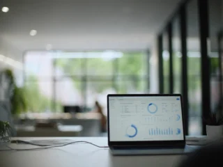 Etablierter Shopify-Online-Shop für Wohnaccessoires in Stuttgart